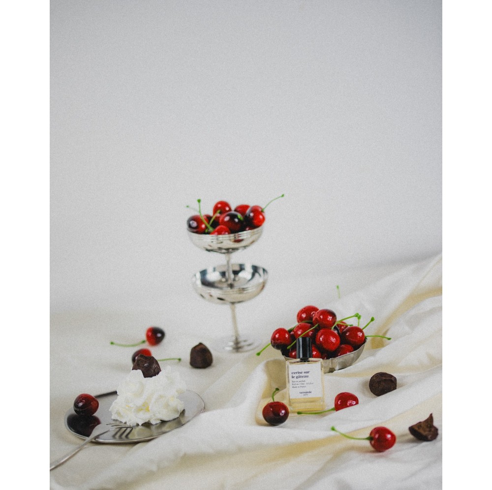 CERISE SUR LE GATEAU