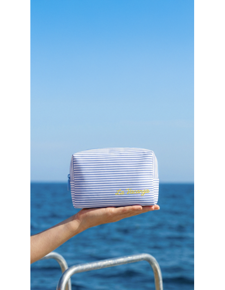 LA VACANZA travel-friendly suncare kit