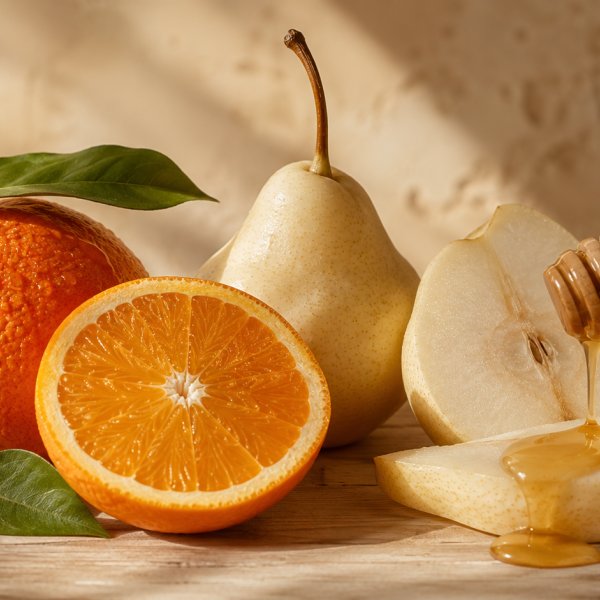 Top notes: Bitter Orange, Honey, Pera Bianca