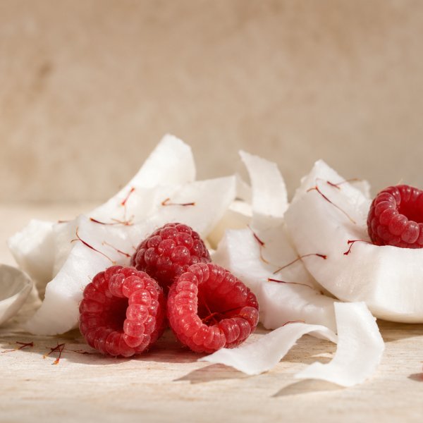 Top notes: Coconut, Raspberry, Saffron